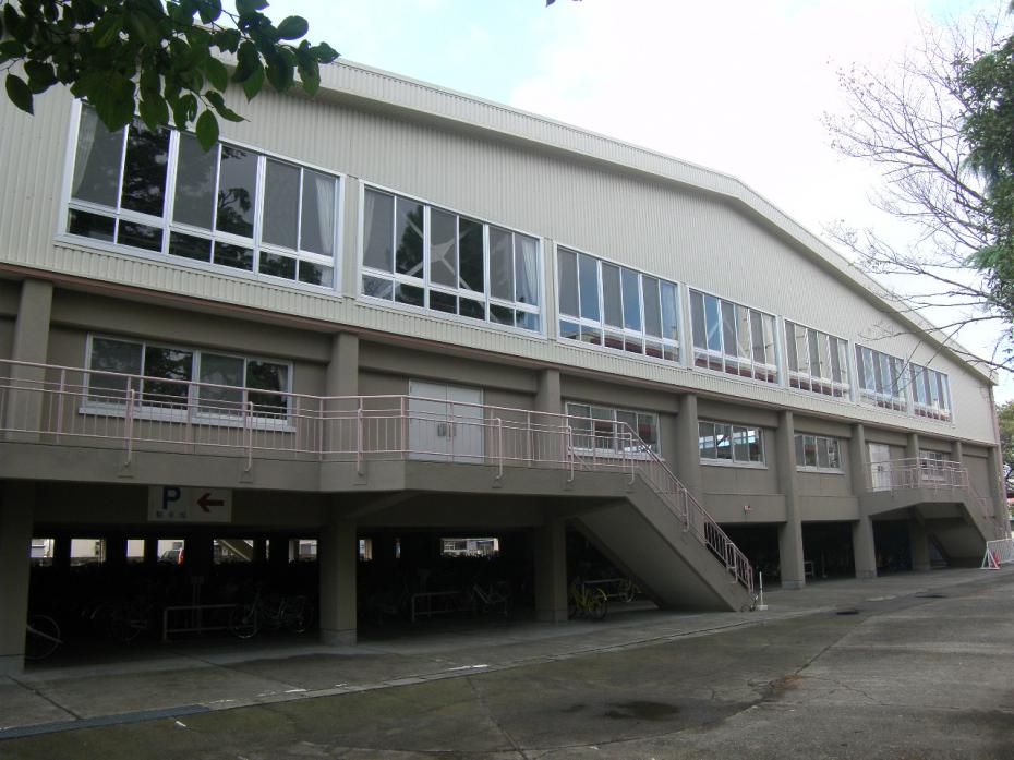 栃木県立宇都宮女子高校  体育館兼講堂