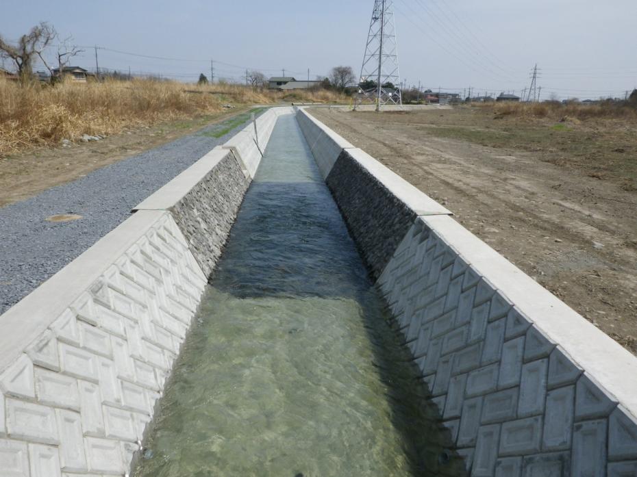 平24県単ストマネ根川用水第1工区水路工事