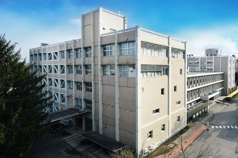宇都宮大学（峰町）8号館C棟