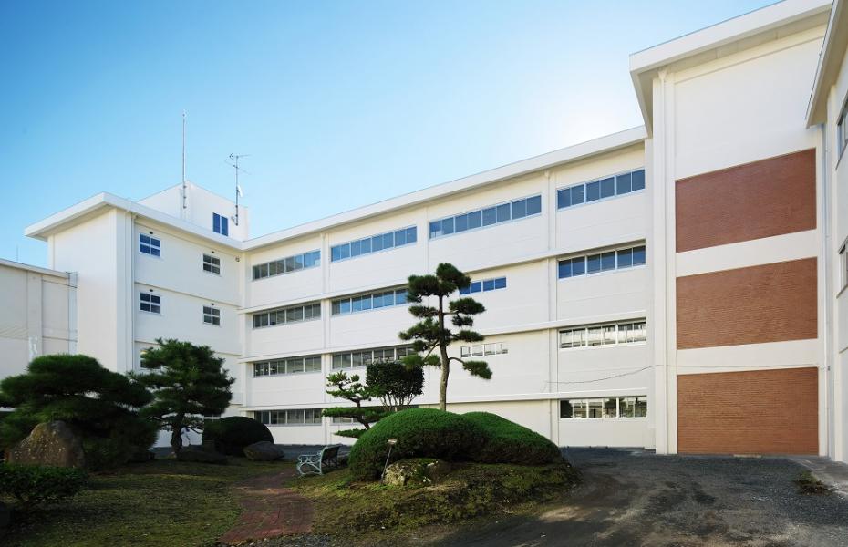 宇都宮商業高校管理棟内外部ほか改修工事